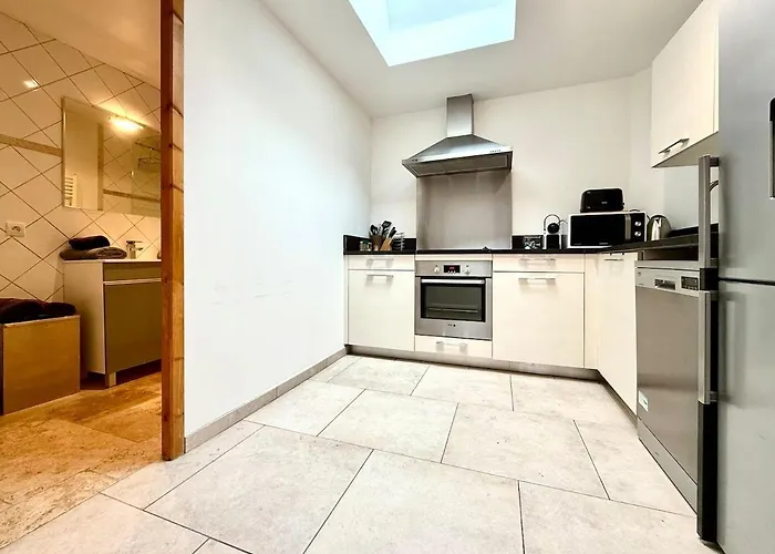 L'eva-ambre - 2 - Parking & Clim Carcassonne